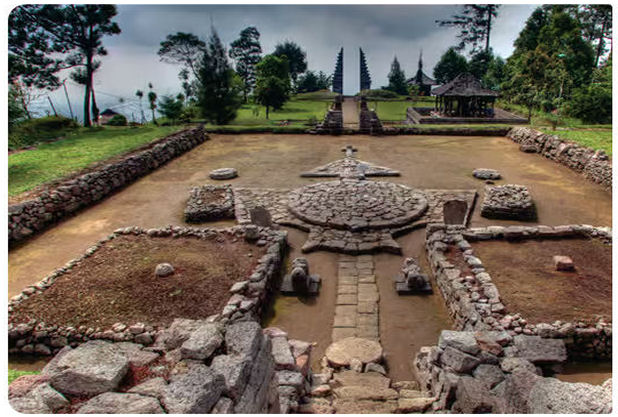 Sukuh Temple pyramid architecture